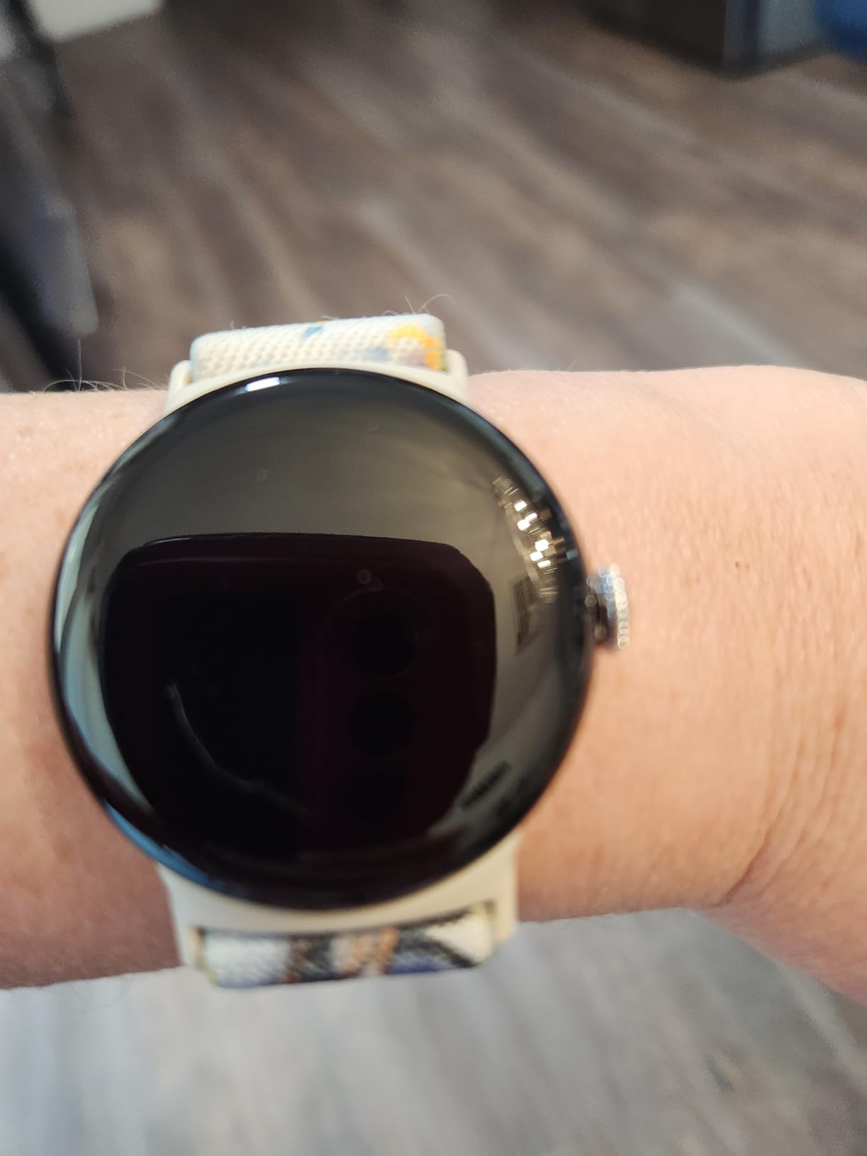 Google Pixel Watch 4 customer photo 1
