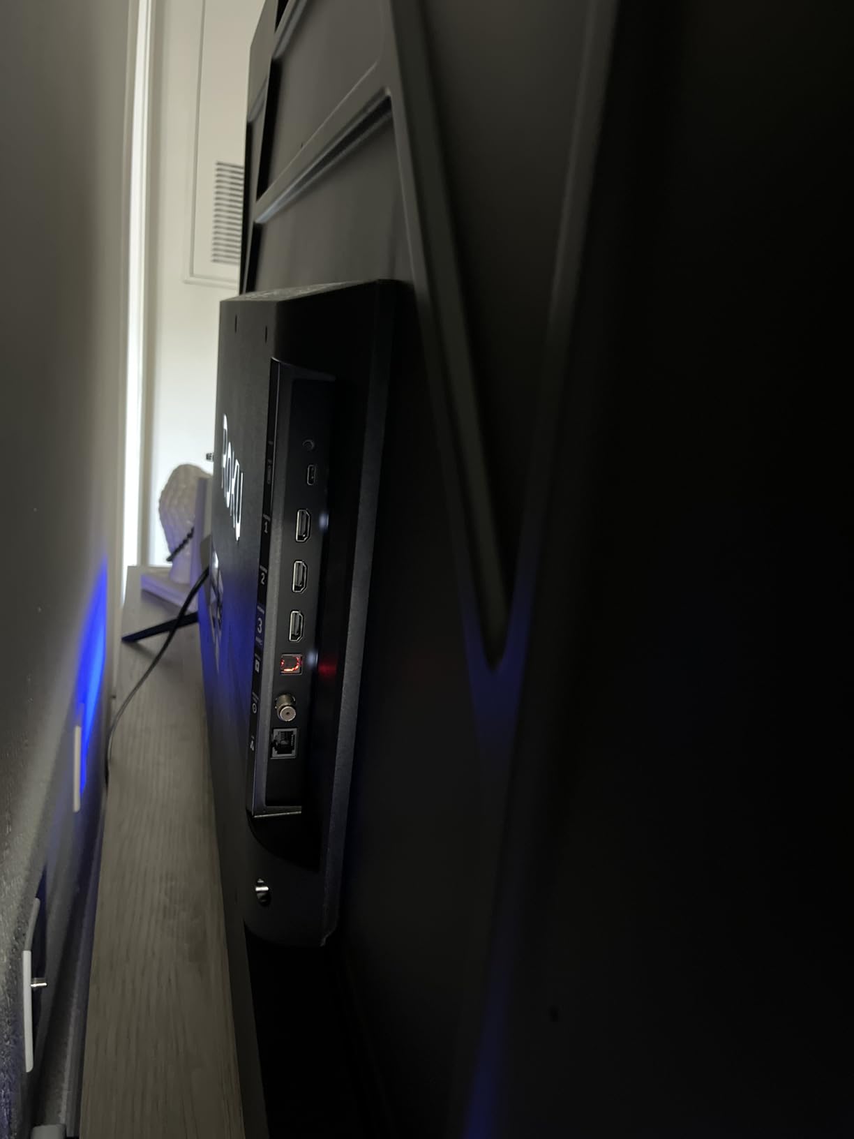 Roku Select 43-inch 4K customer photo 2