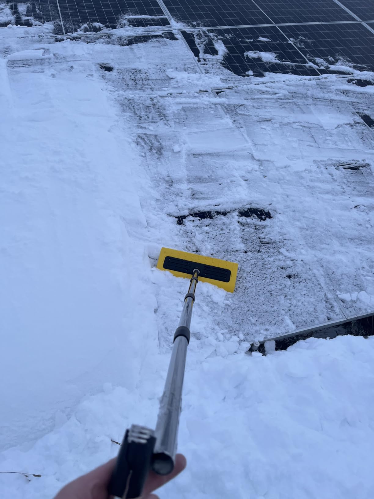 2025 Upgraded Never-Scratch SnowBuster,Snow Roof Rake,EVA Soft Foam Pad Snow Removal Tool,S-Shaped Design for House Roof,Solar Panels,Car Snow, and Leaves,Orange(24FT Telescopic Extension Pole) customer photo 1