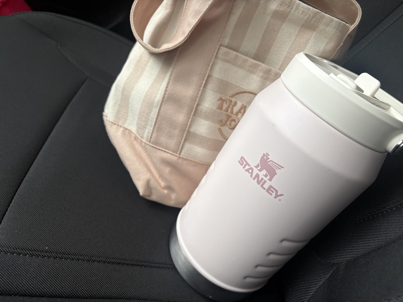IceFlow Flip Straw 2.0 Jug 64 oz customer photo 2