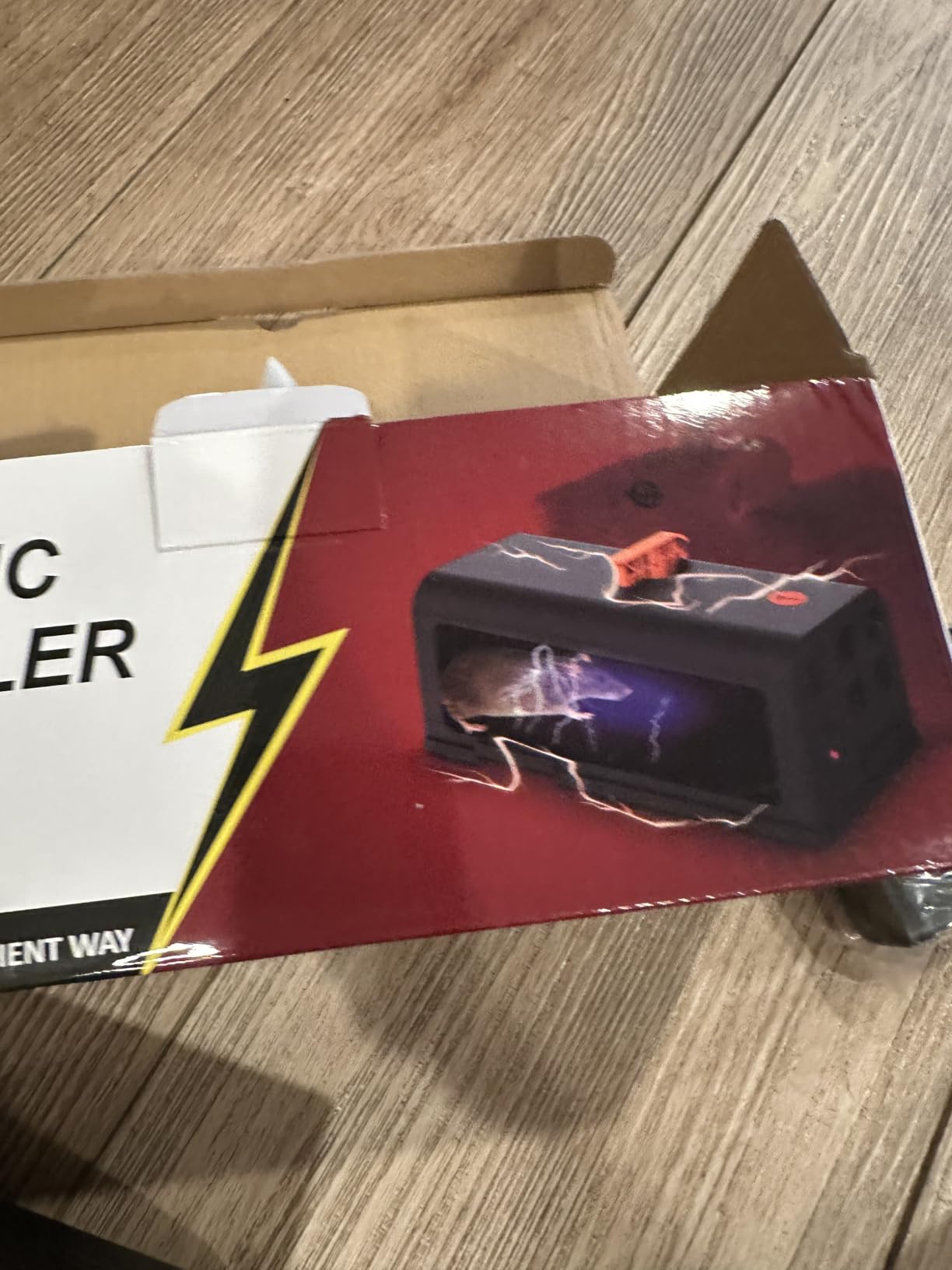 Electric Rat Trap Indoor for Home, 3900V Electronic Rat Trap Zapper with Anti-Escape Baffle, No-Touch Cleanup, Reusable Plug-in Rodent Trap for Home Kitchen Garage customer photo 2